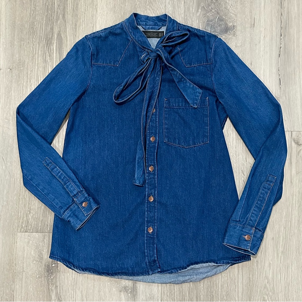 Like New Zara Denim Button-Up Long Sleeve Top Size XS